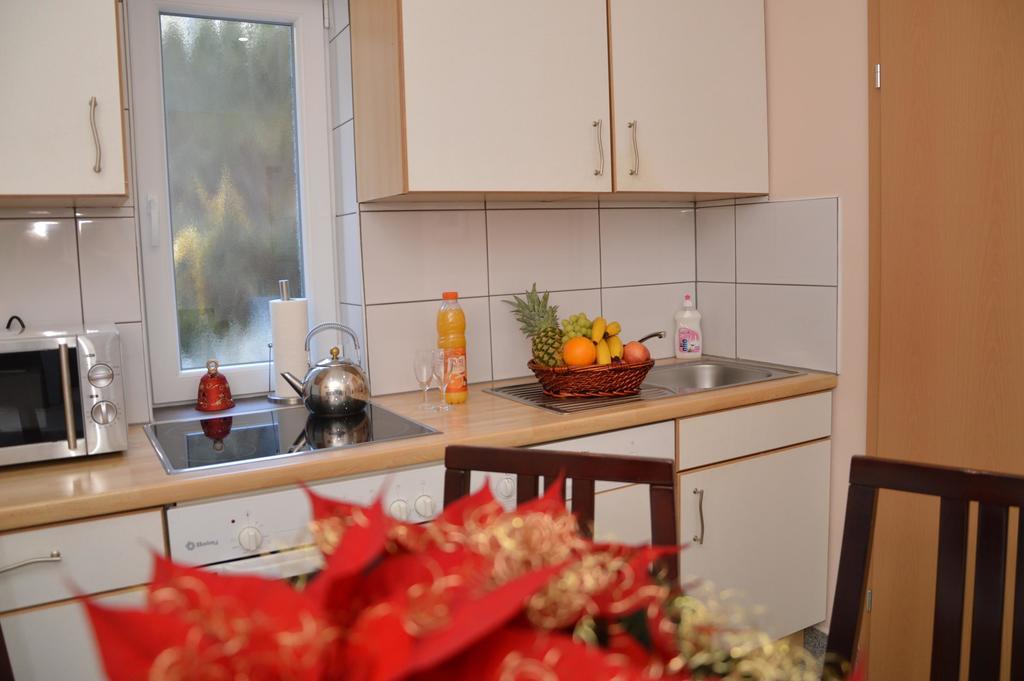 באד הופגסטין Private Room Pyrkerstrasse חדר תמונה