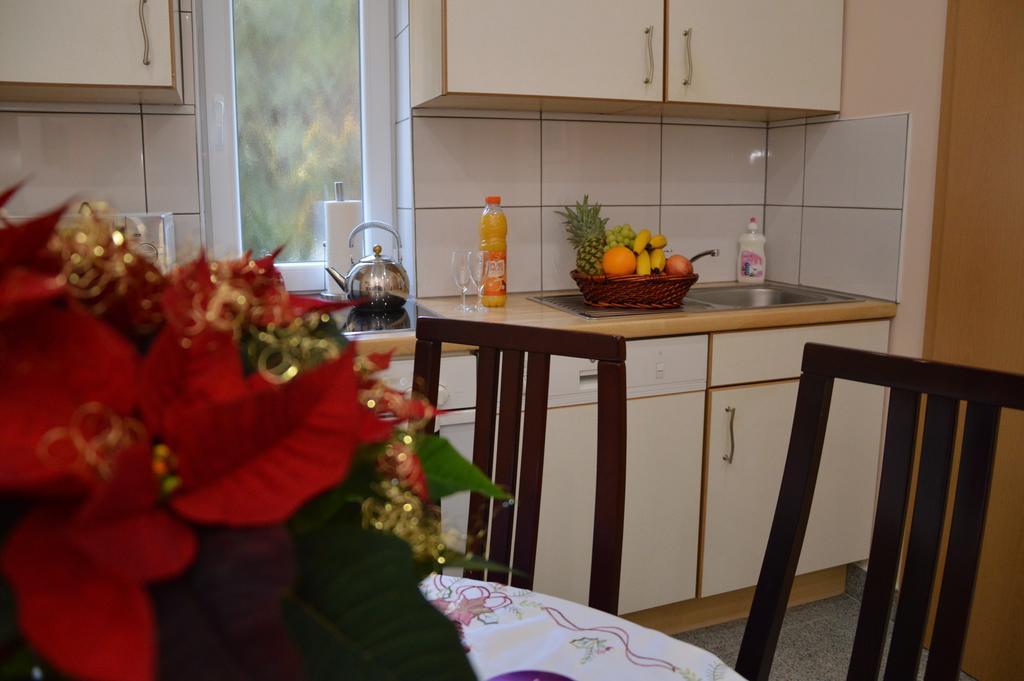 באד הופגסטין Private Room Pyrkerstrasse חדר תמונה