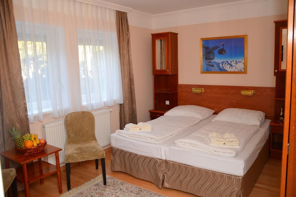 באד הופגסטין Private Room Pyrkerstrasse חדר תמונה