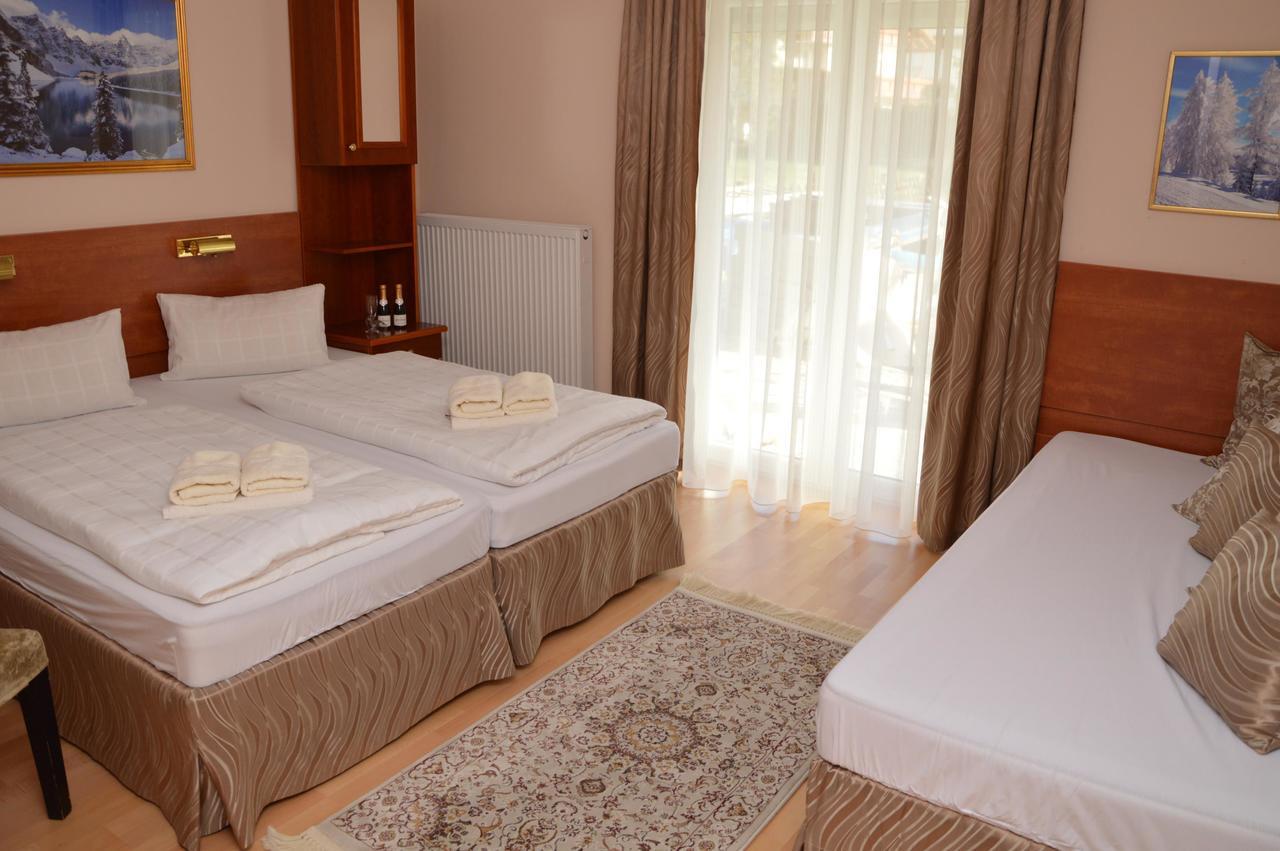 באד הופגסטין Private Room Pyrkerstrasse מראה חיצוני תמונה